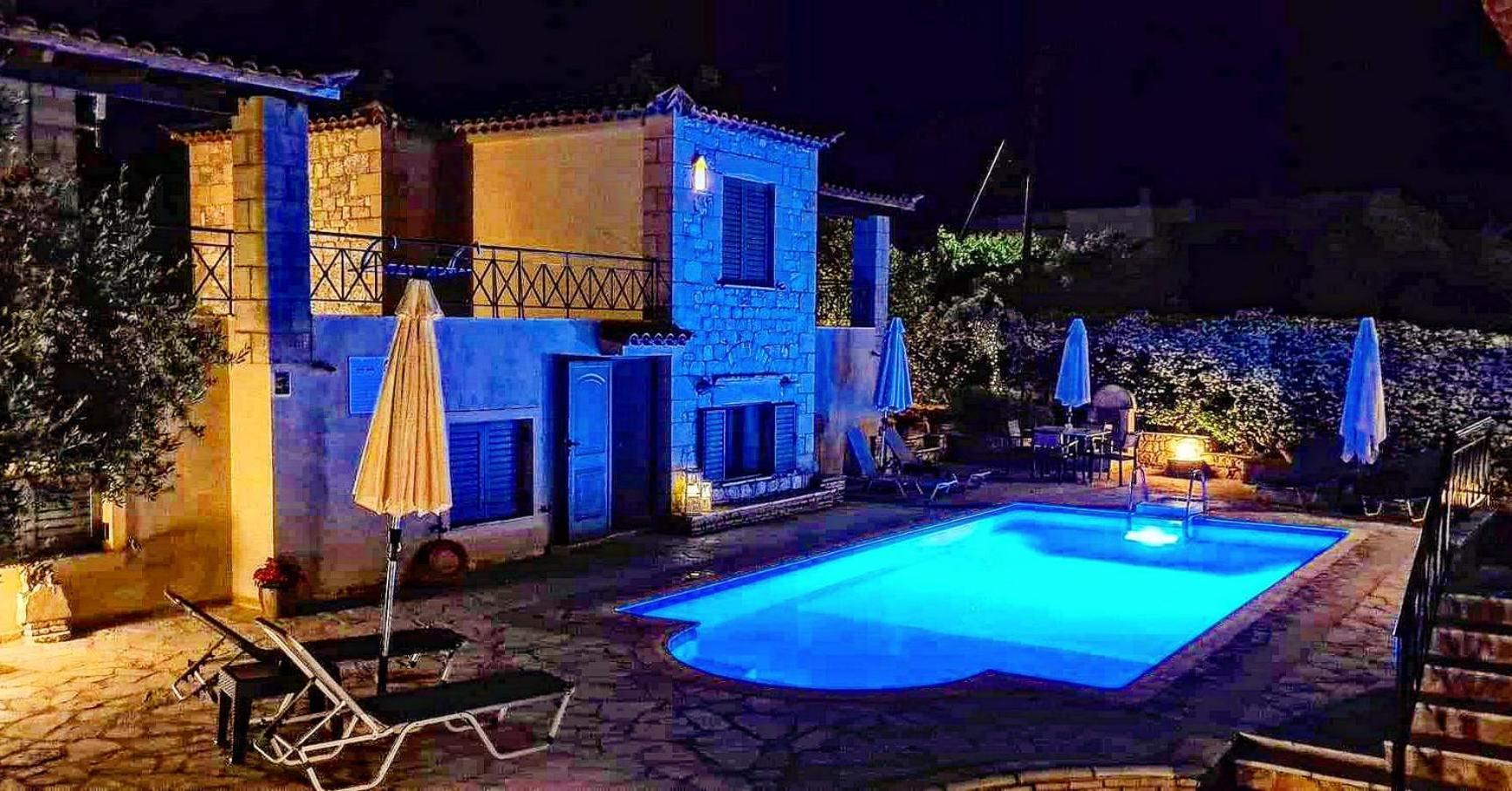 Finikes Apartments Stoúpa Extérieur photo