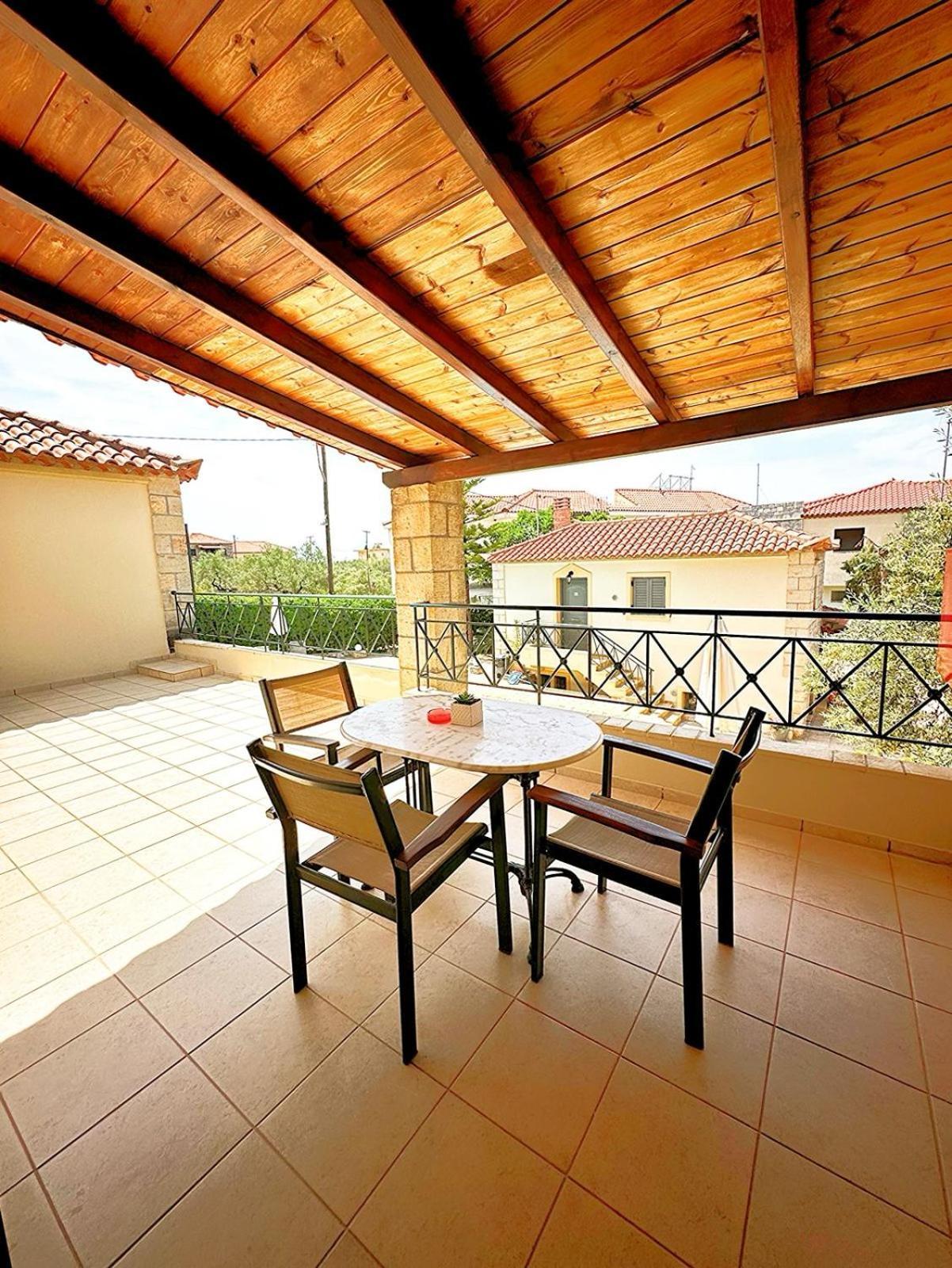 Finikes Apartments Stoúpa Extérieur photo