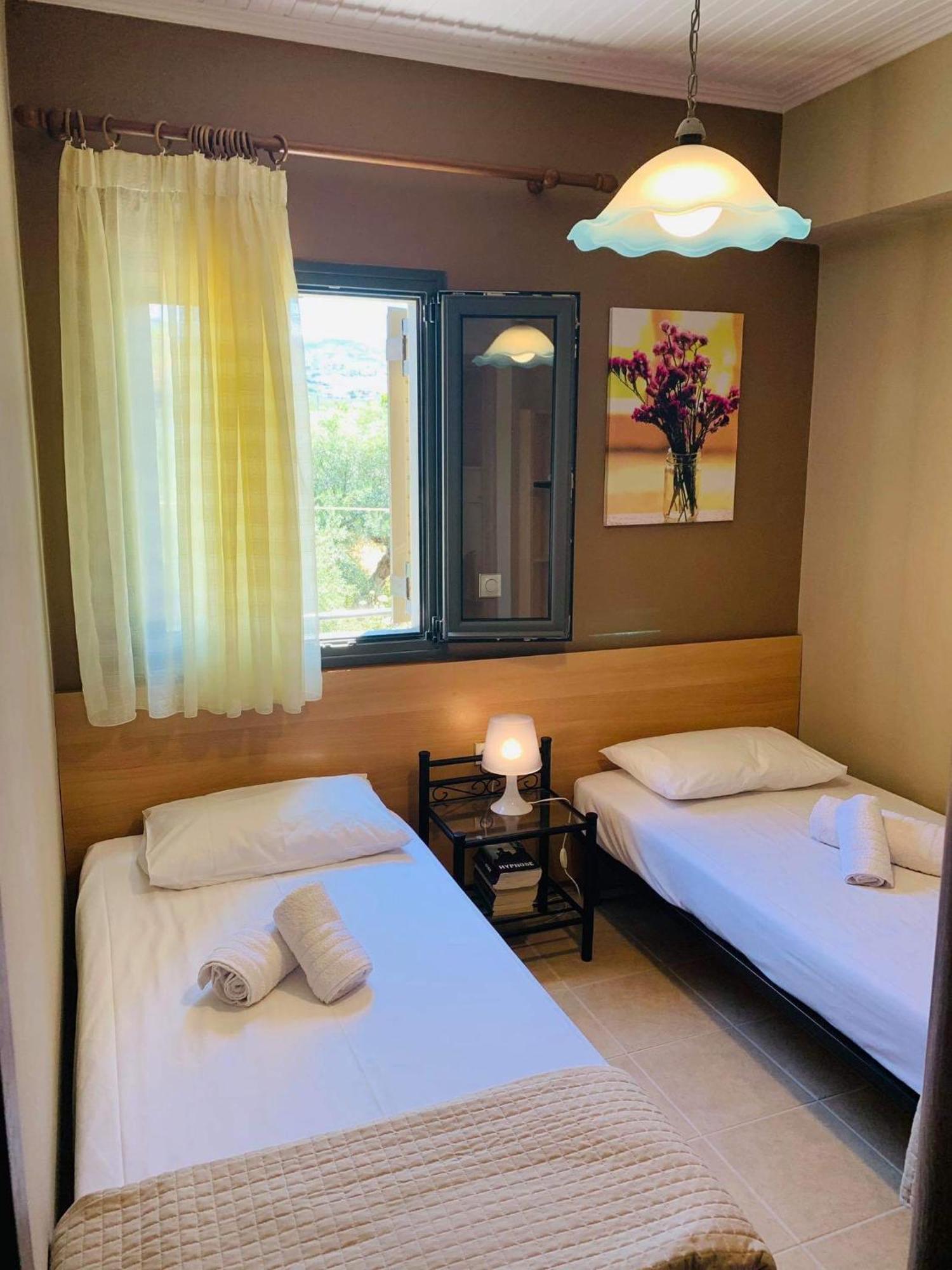 Finikes Apartments Stoúpa Chambre photo
