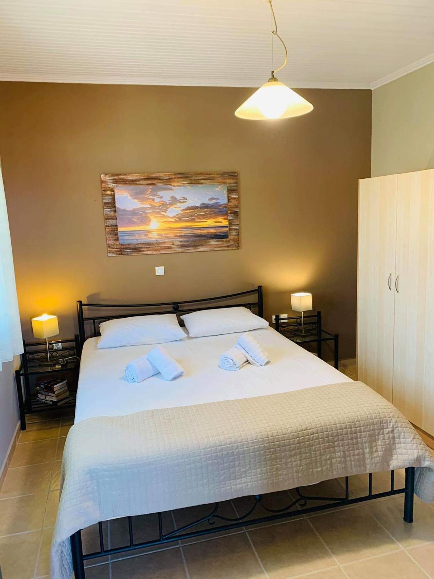 Finikes Apartments Stoúpa Chambre photo