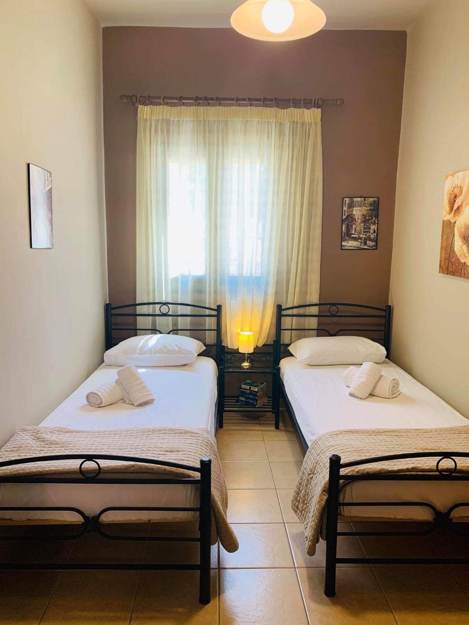Finikes Apartments Stoúpa Chambre photo
