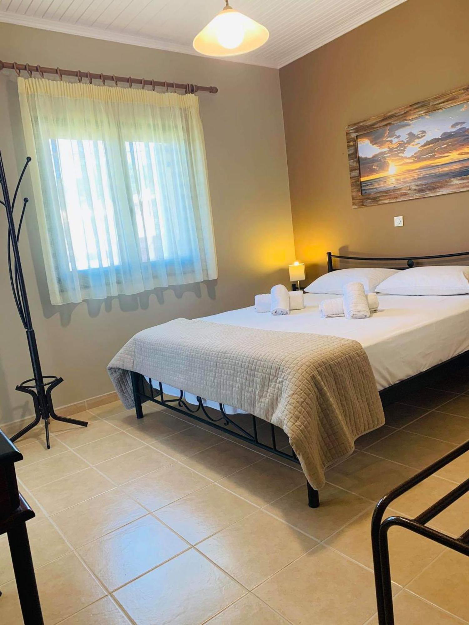 Finikes Apartments Stoúpa Chambre photo