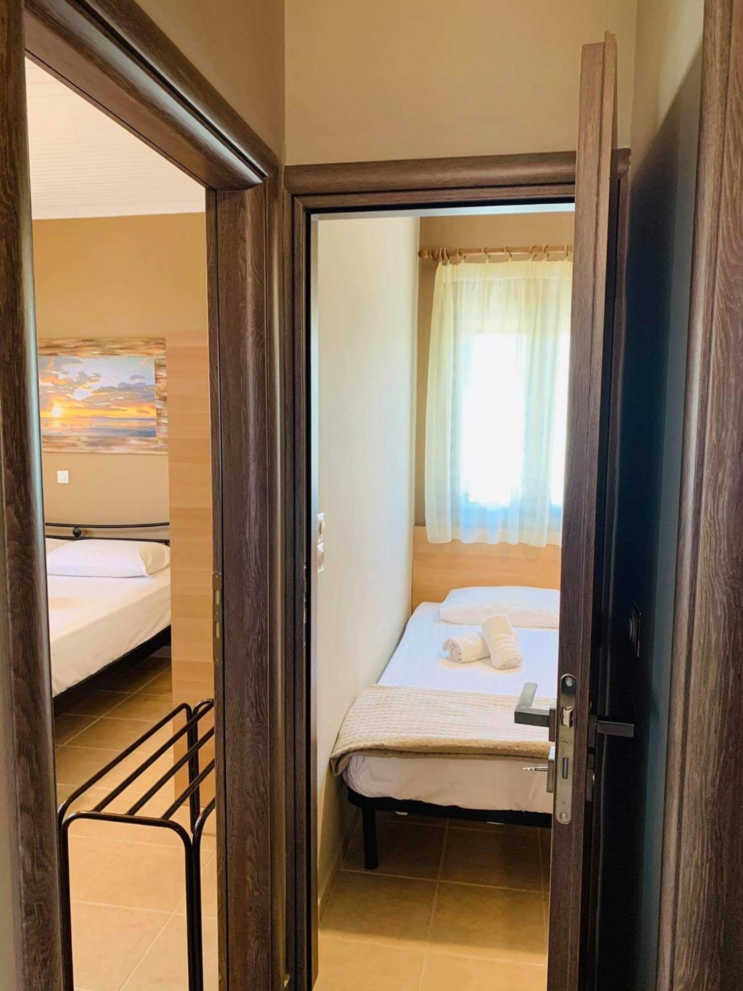 Finikes Apartments Stoúpa Chambre photo